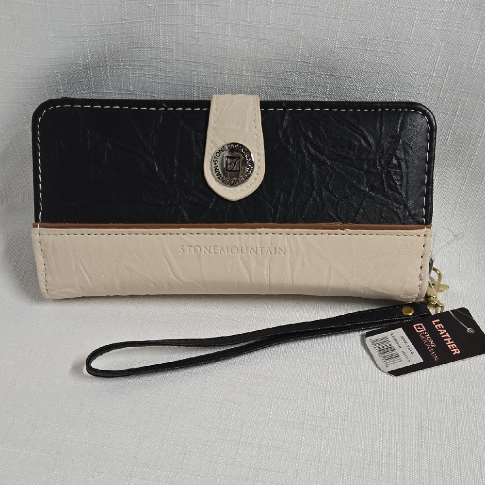 NWT Stone Mountain Leather Wristlet Neutral Black Bone Tan Purse Wallet Carry